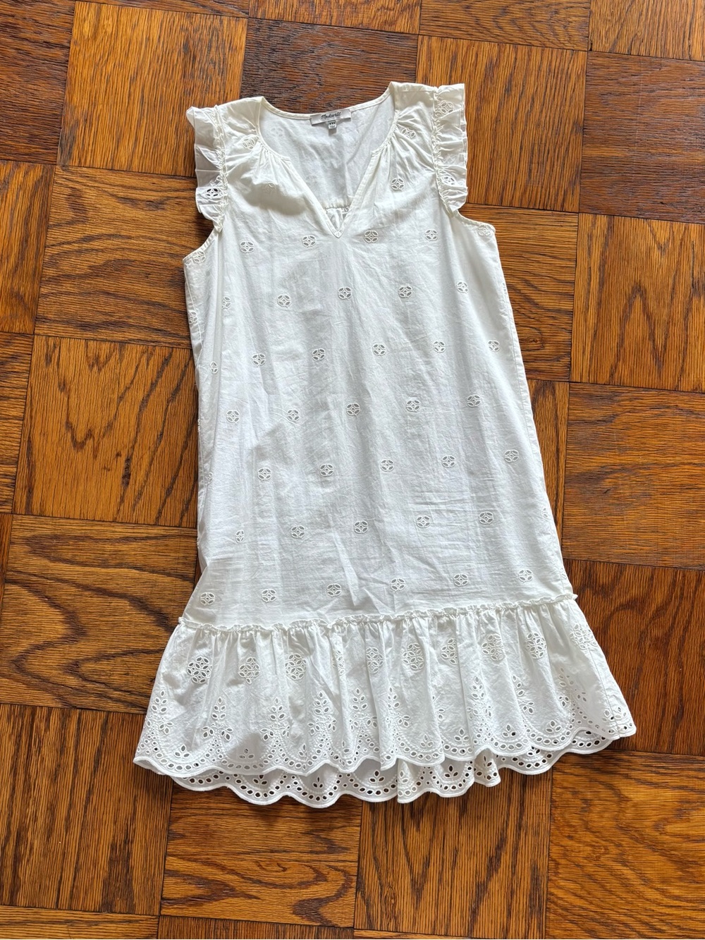 Madewell 100% cotton white eyelet sleeveless dress with ruffled, size XXS